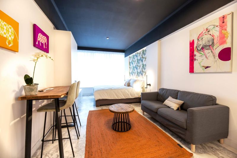 Airbnb in Ermou Street