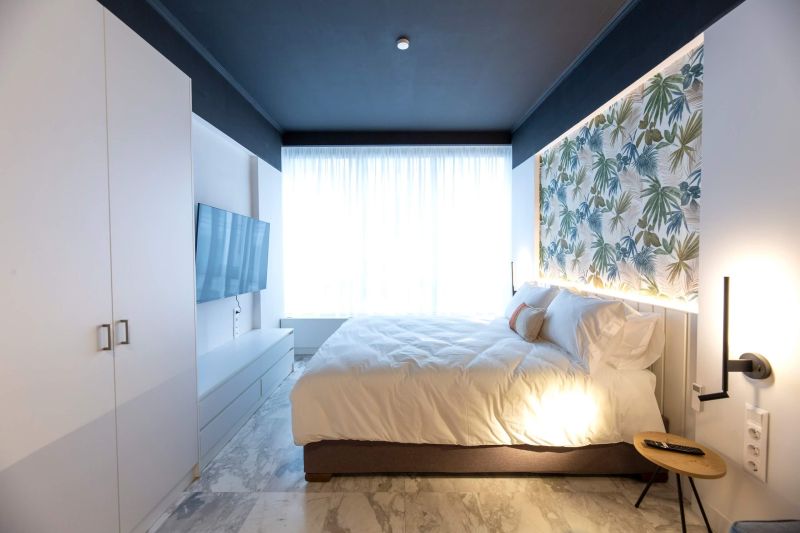 Airbnb in Ermou Street